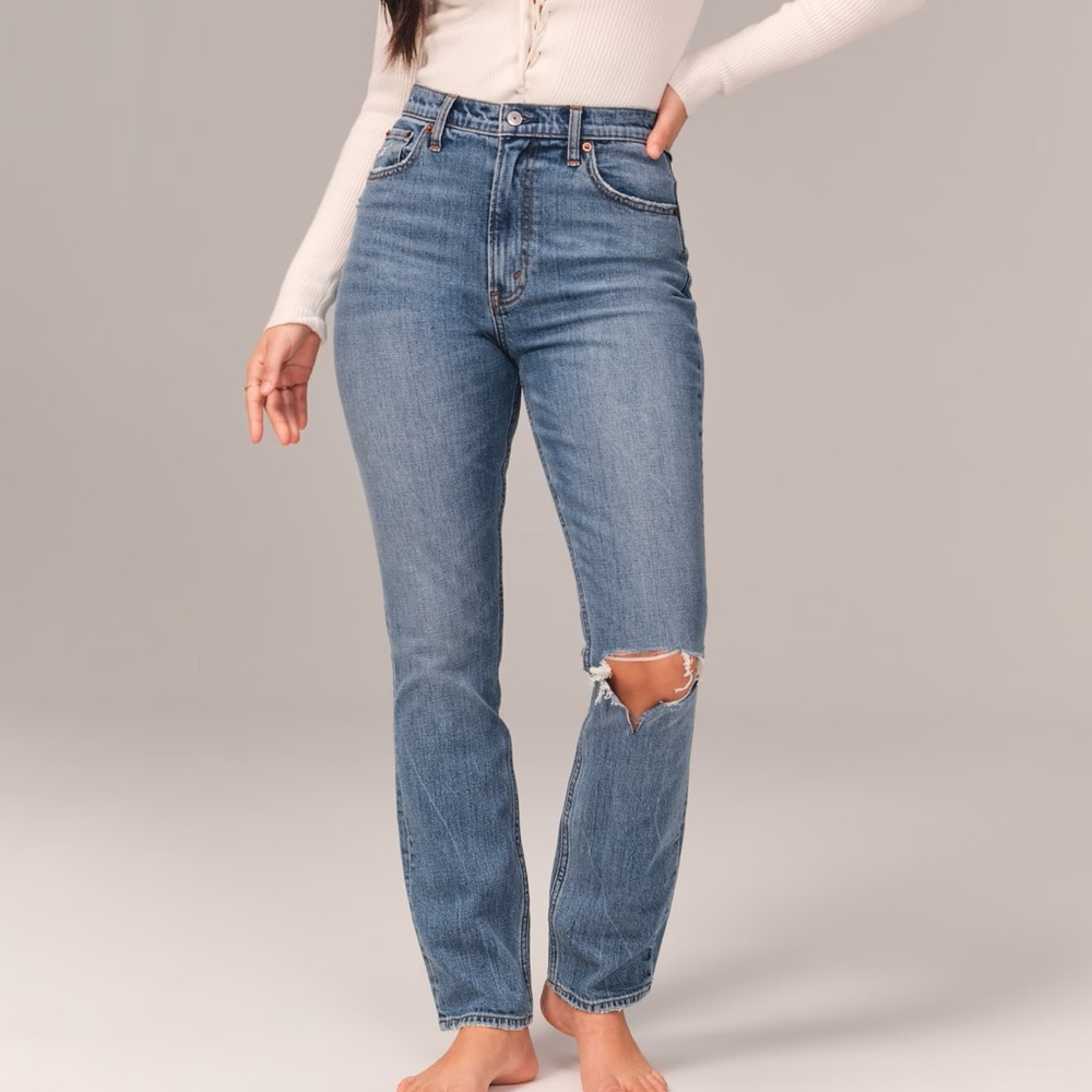 Abercrombie & Fitch The 90’s Straight Ultra High Rise Jeans